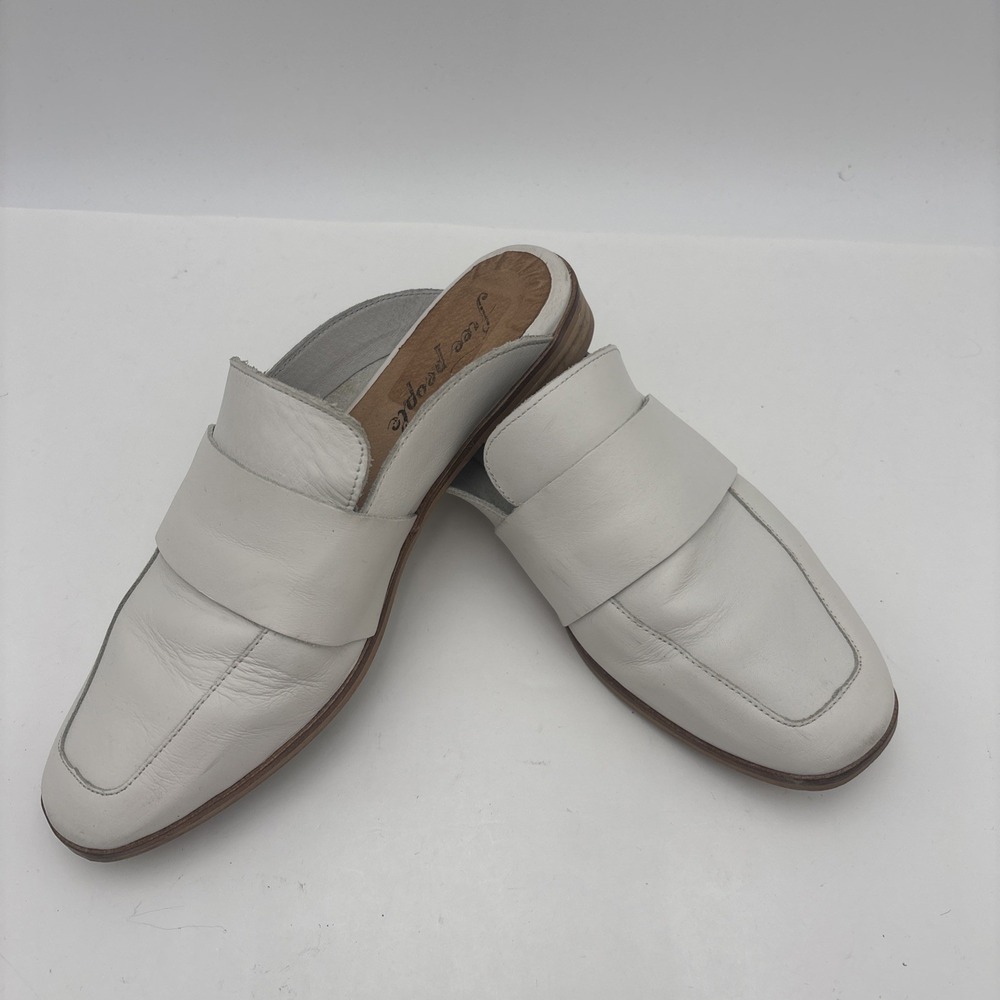 Free People Women's White Leather At Ease Slip On Loafer Mule Size 6